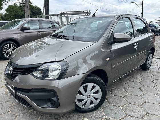 TOYOTA ETIOS 1.3 X STANDARD 16V FLEX 4P MANUAL TOYOTA ETIOS 1.3 X STANDARD 16V FLEX 4P MANUAL